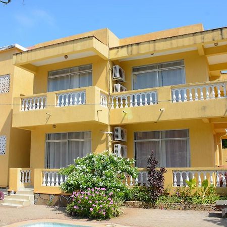Pawenzi Serviced Apartments Момбаса Экстерьер фото