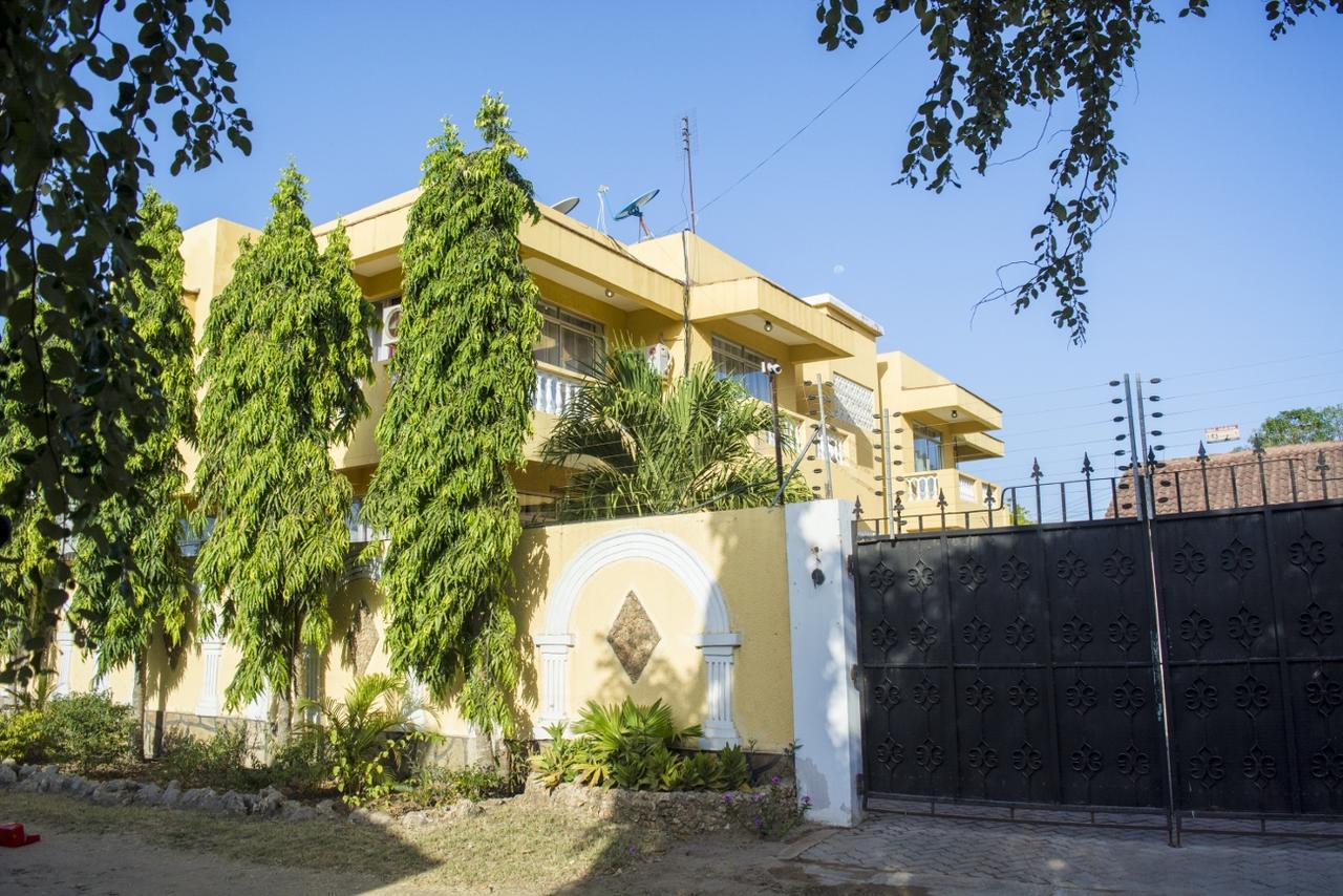 Pawenzi Serviced Apartments Момбаса Экстерьер фото