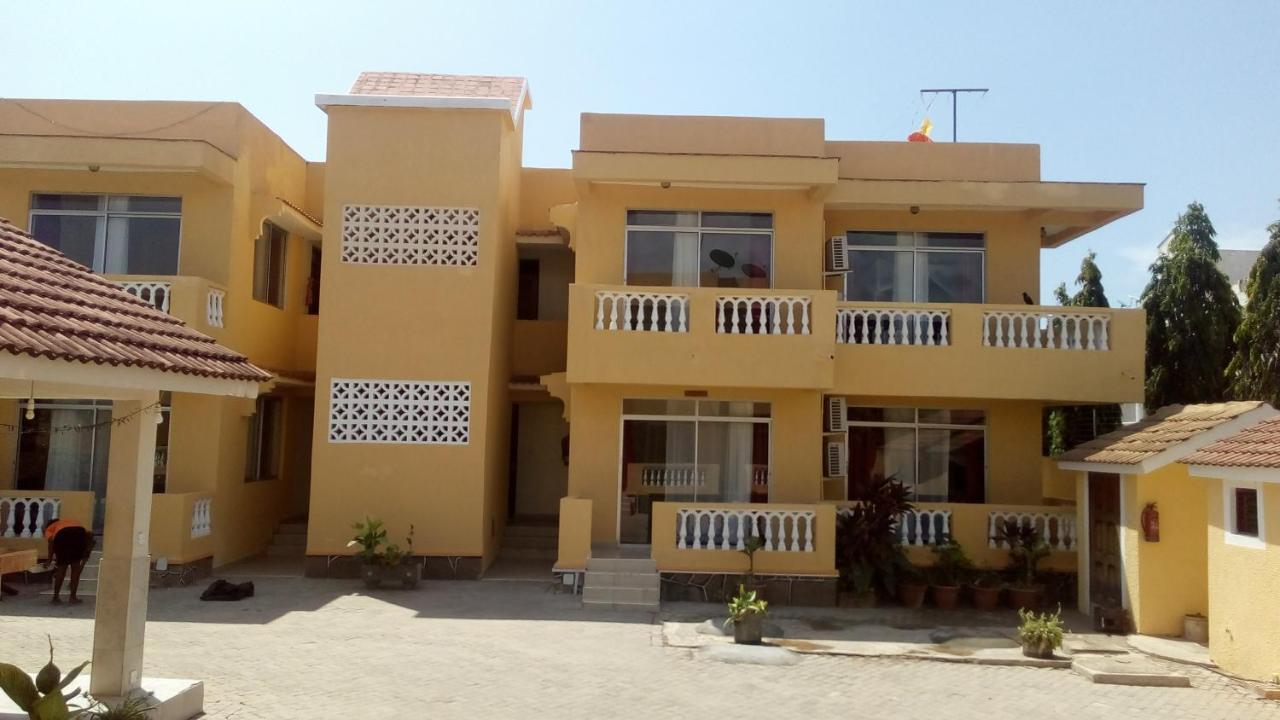 Pawenzi Serviced Apartments Момбаса Экстерьер фото