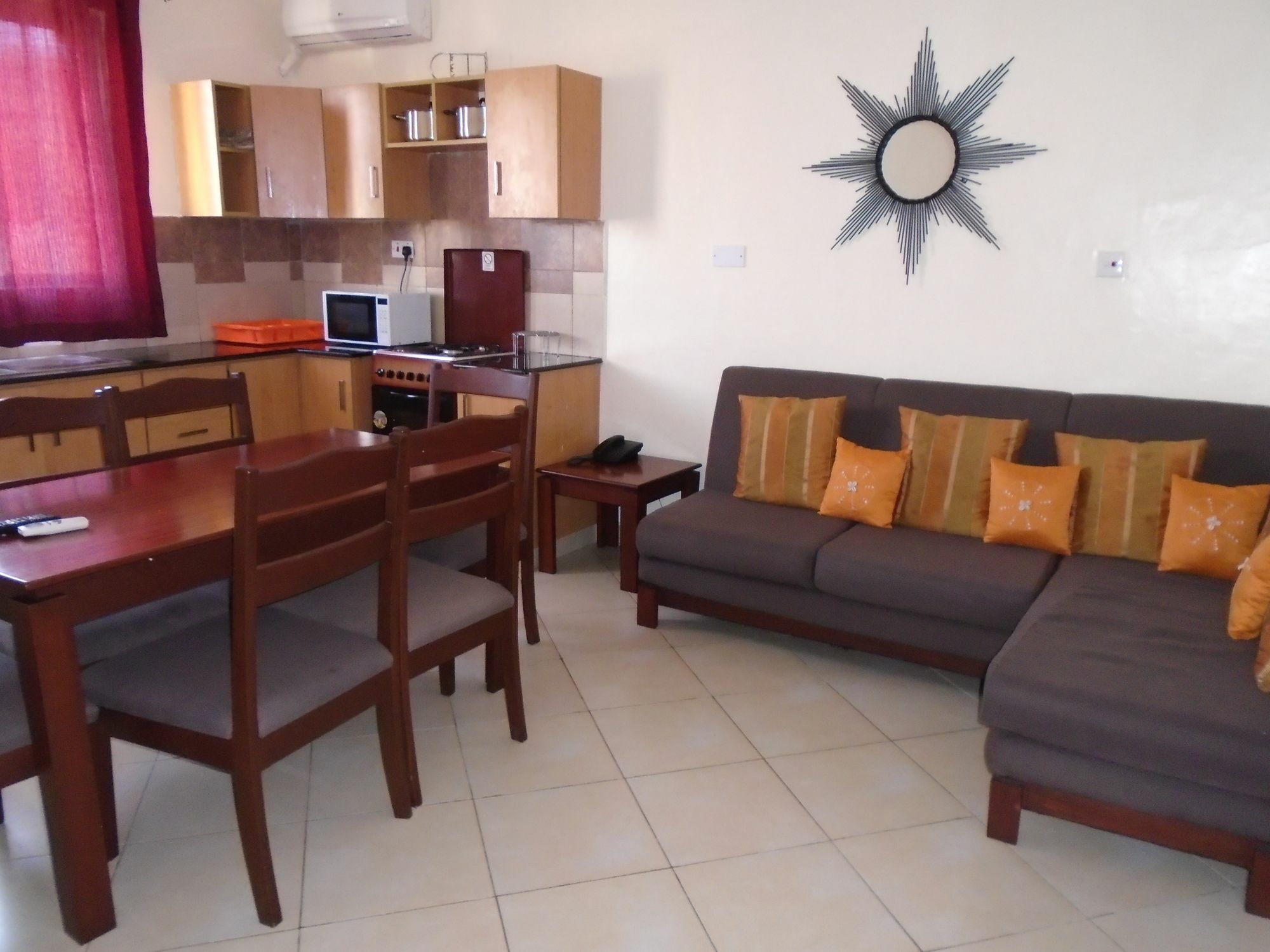 Pawenzi Serviced Apartments Момбаса Экстерьер фото